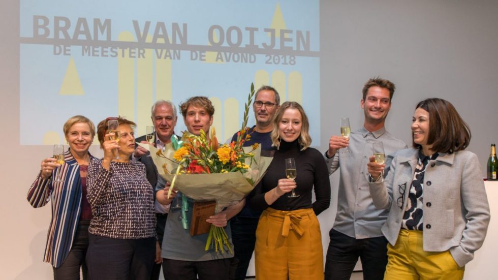 Foto van de winnaar, genomineerden en jury van De Meester 2018