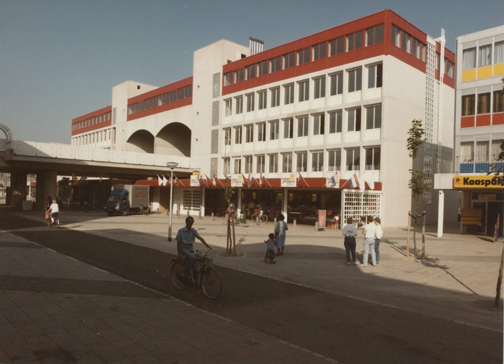 Foto van winkelcentrum Reigersbos in Gaasperdam, Amsterdam Zuidoost